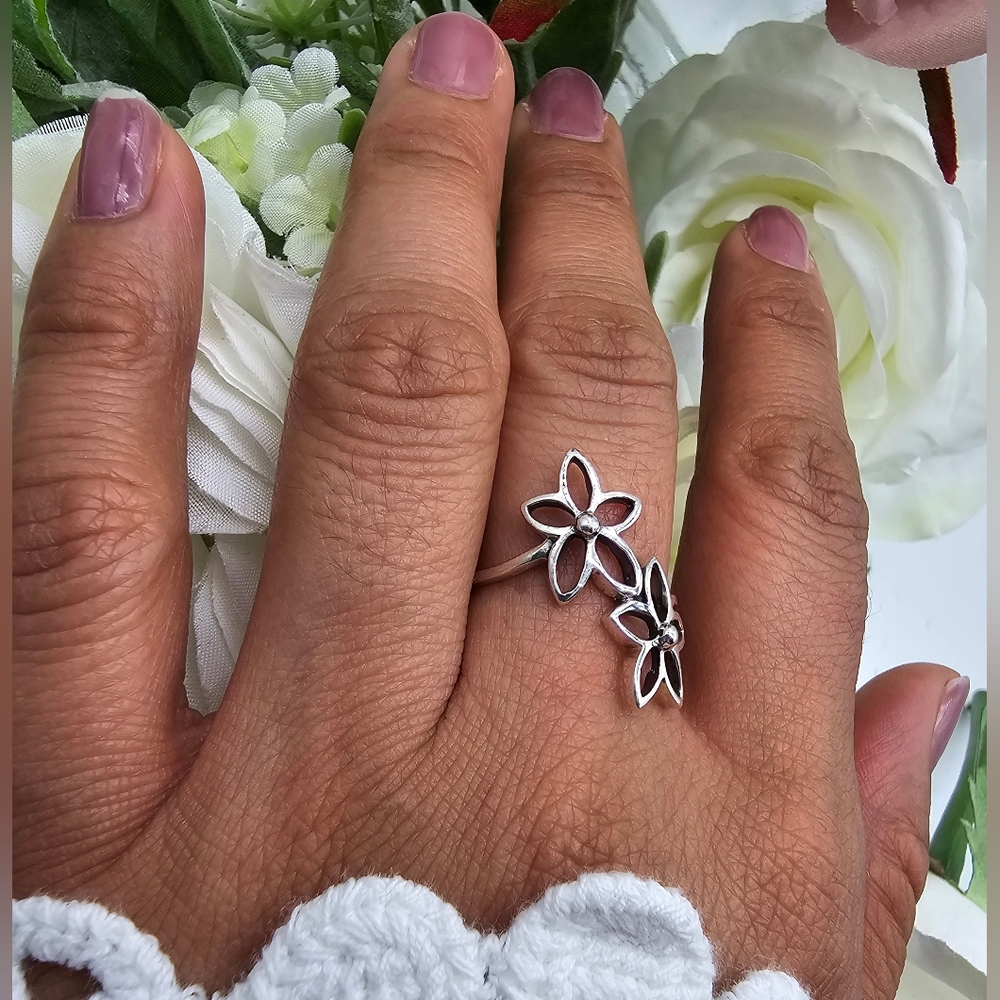 🥰 DANCING FLOWERS RING - Picture 4 of 6